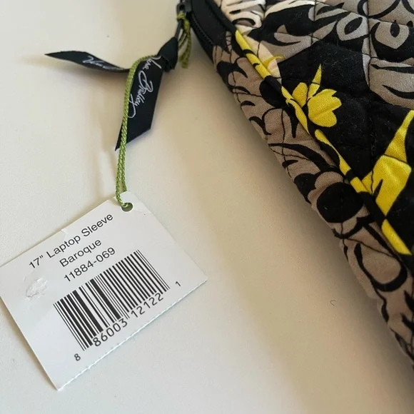 Vera Bradley 17” Laptop Sleeve Baroque Black and Yellow Quilted Women's Bag NWT - Picture 5 of 7
